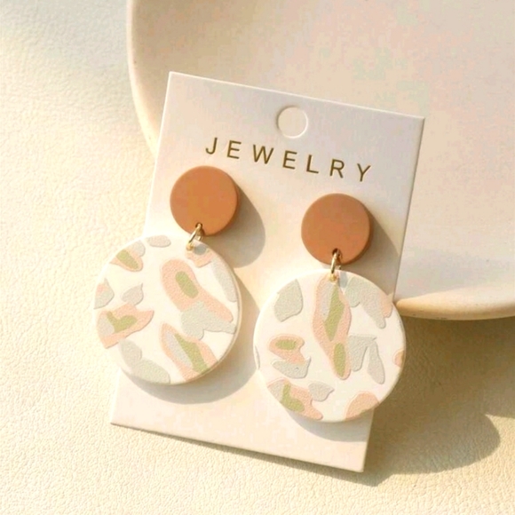Polymer Clay Neutral Lepoard Print Earrings - Picture 1 of 2